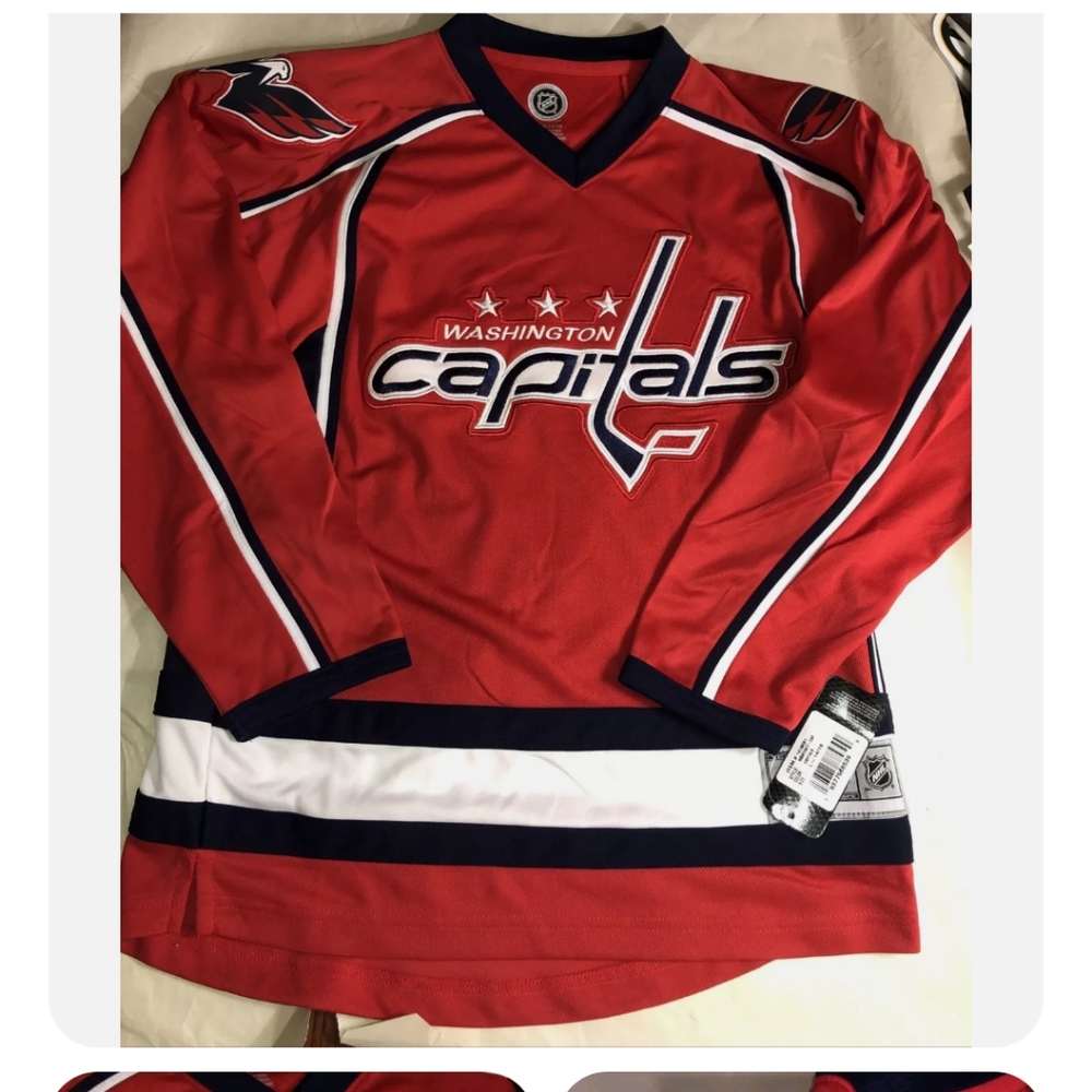 NHL Jersey long sleeve.  youths Large (New)